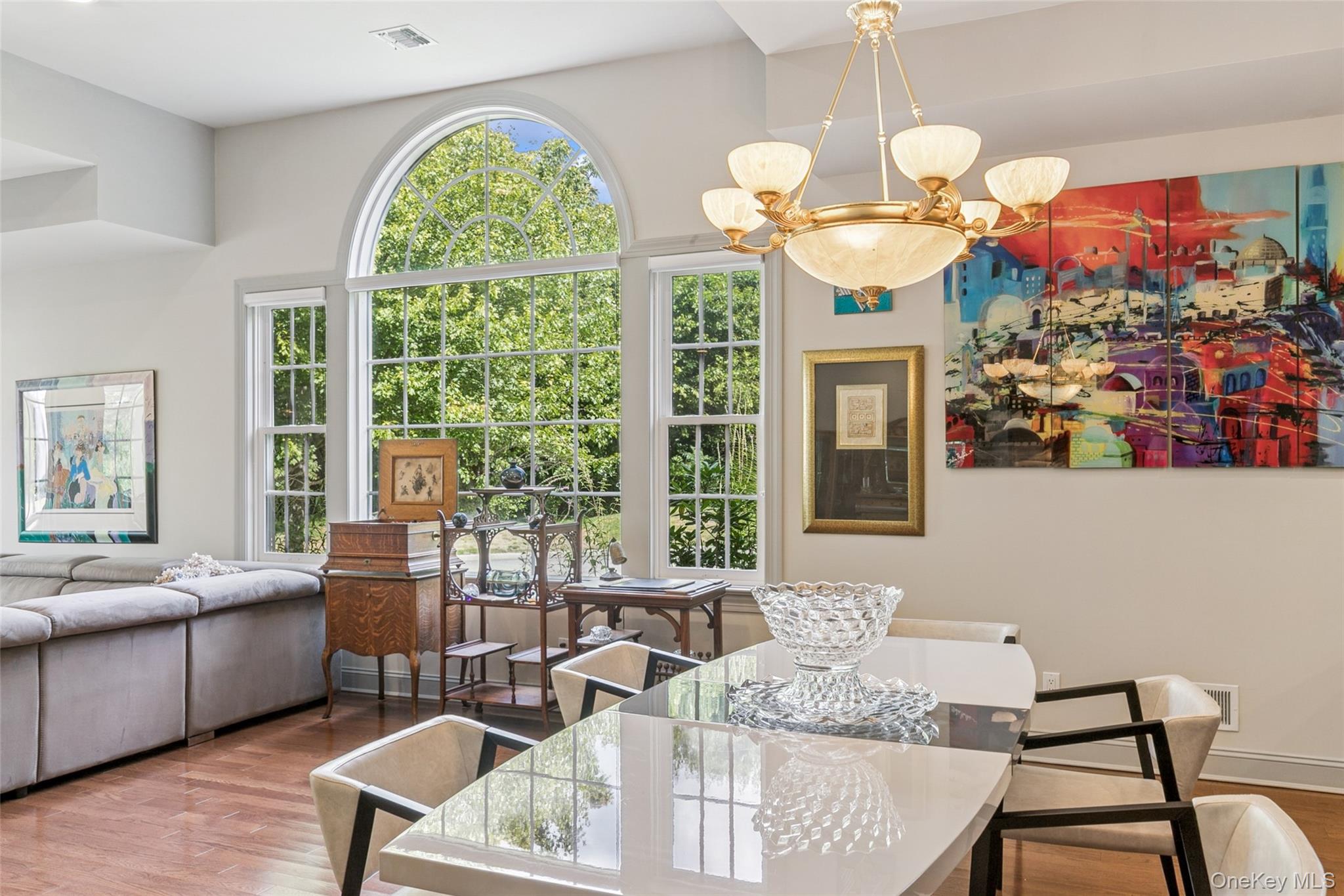 382 Altessa Boulevard, Melville, NY 11747