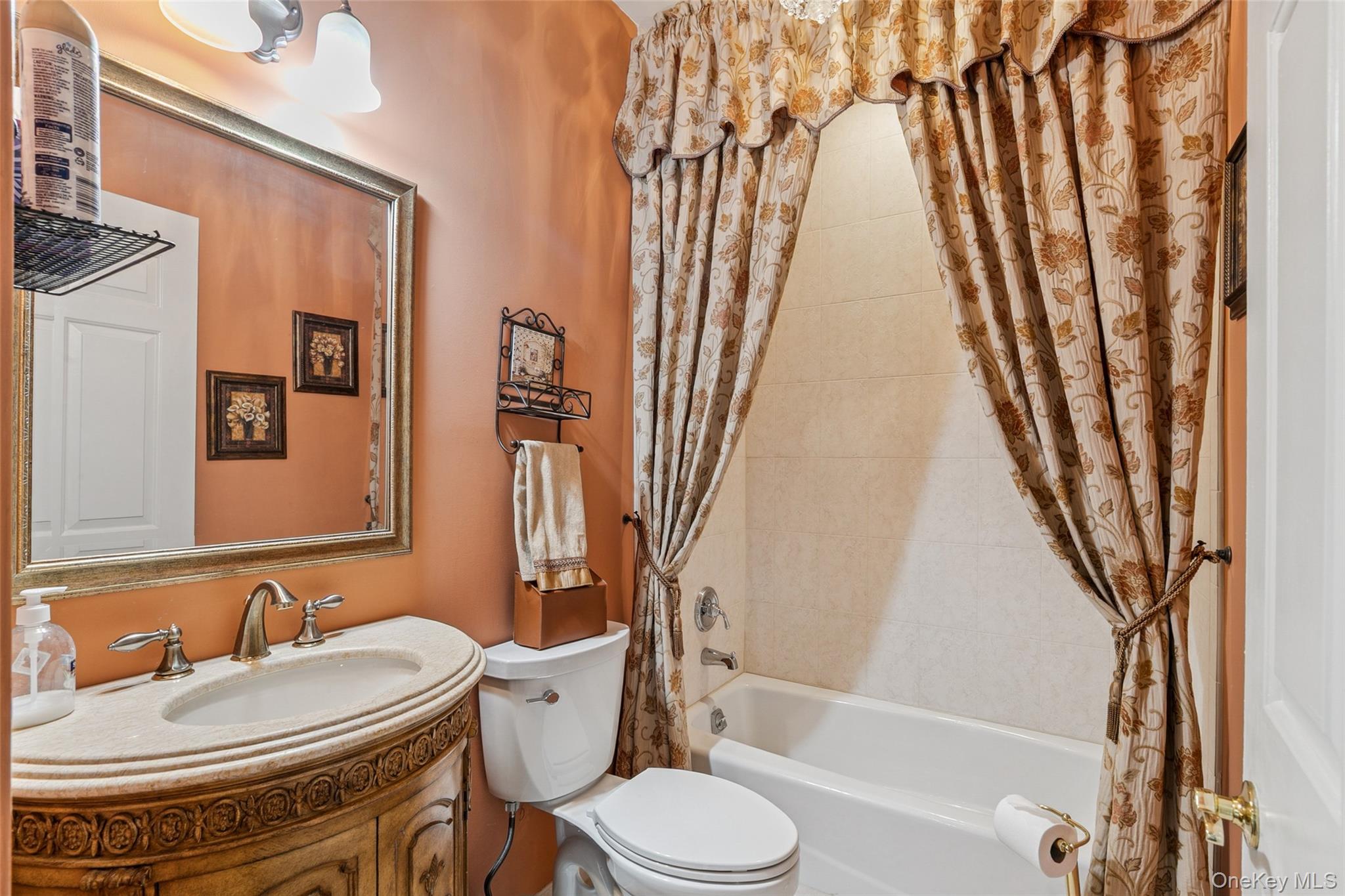 382 Altessa Boulevard, Melville, NY 11747