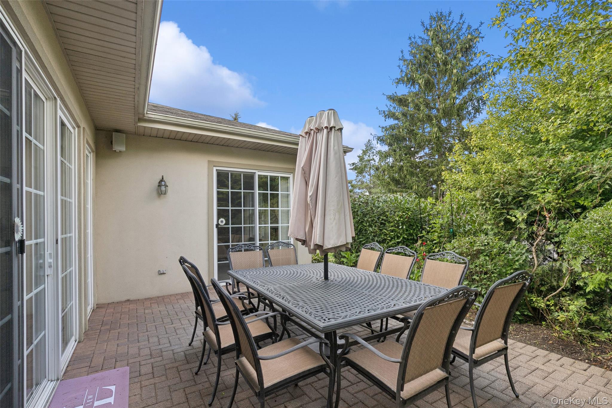 382 Altessa Boulevard, Melville, NY 11747