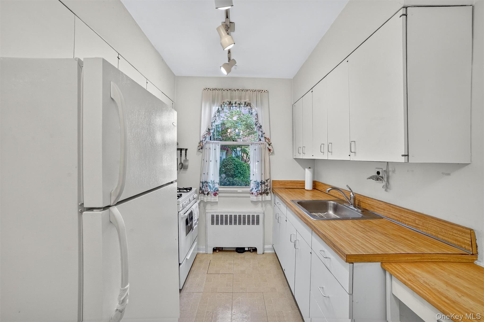 11 Bryant Crescent # 1B, White Plains, NY 10605