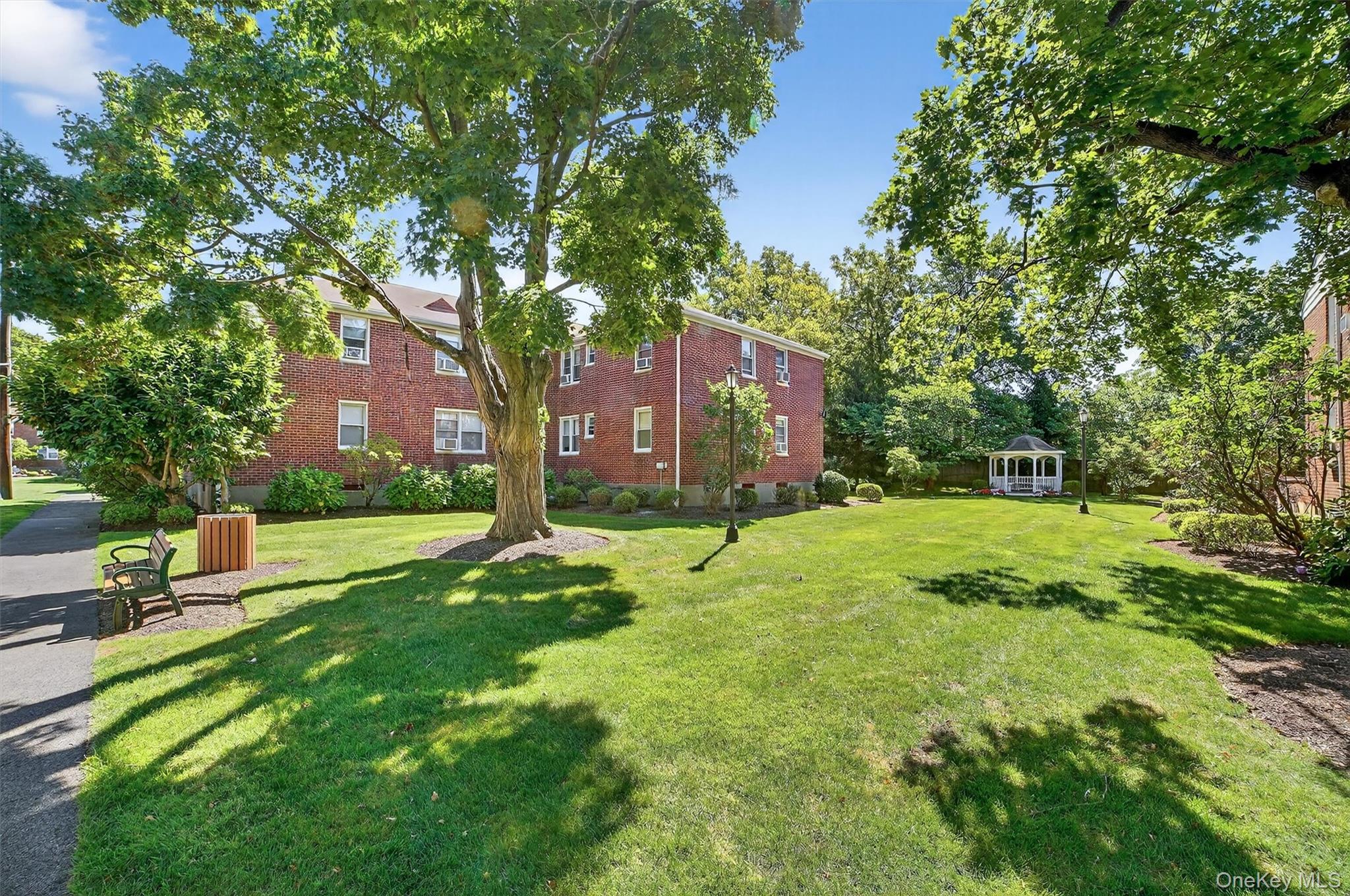 11 Bryant Crescent # 1B, White Plains, NY 10605