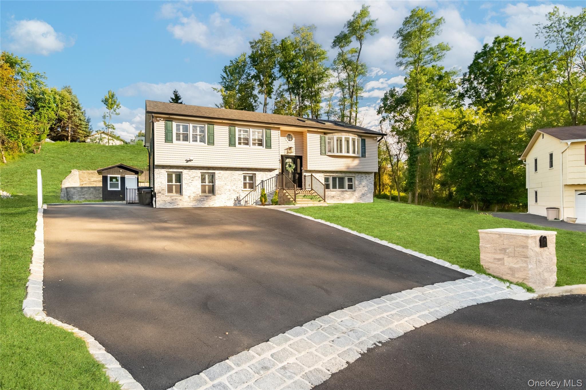 1 Wales Vista, Nanuet, NY 10954