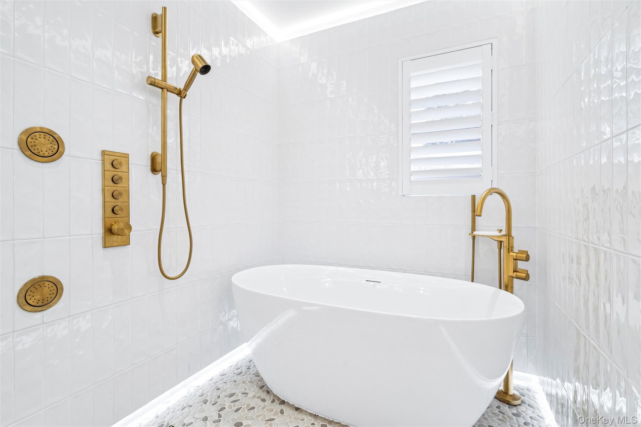 1 Wales Vista, Nanuet, NY 10954