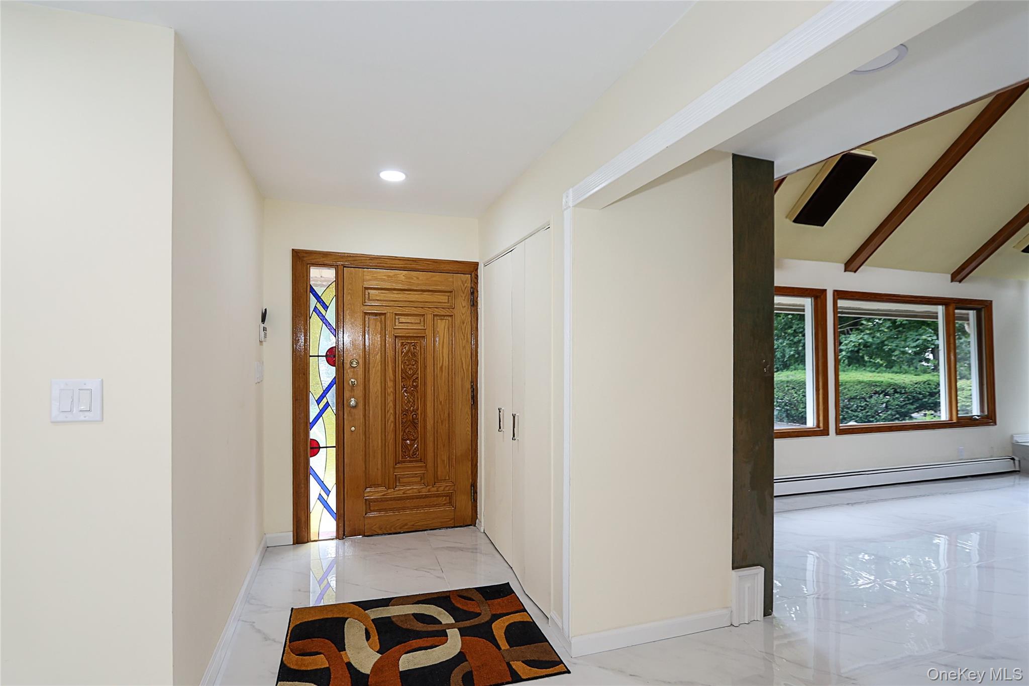 81 Carriage Lane, Roslyn Heights, NY 11577