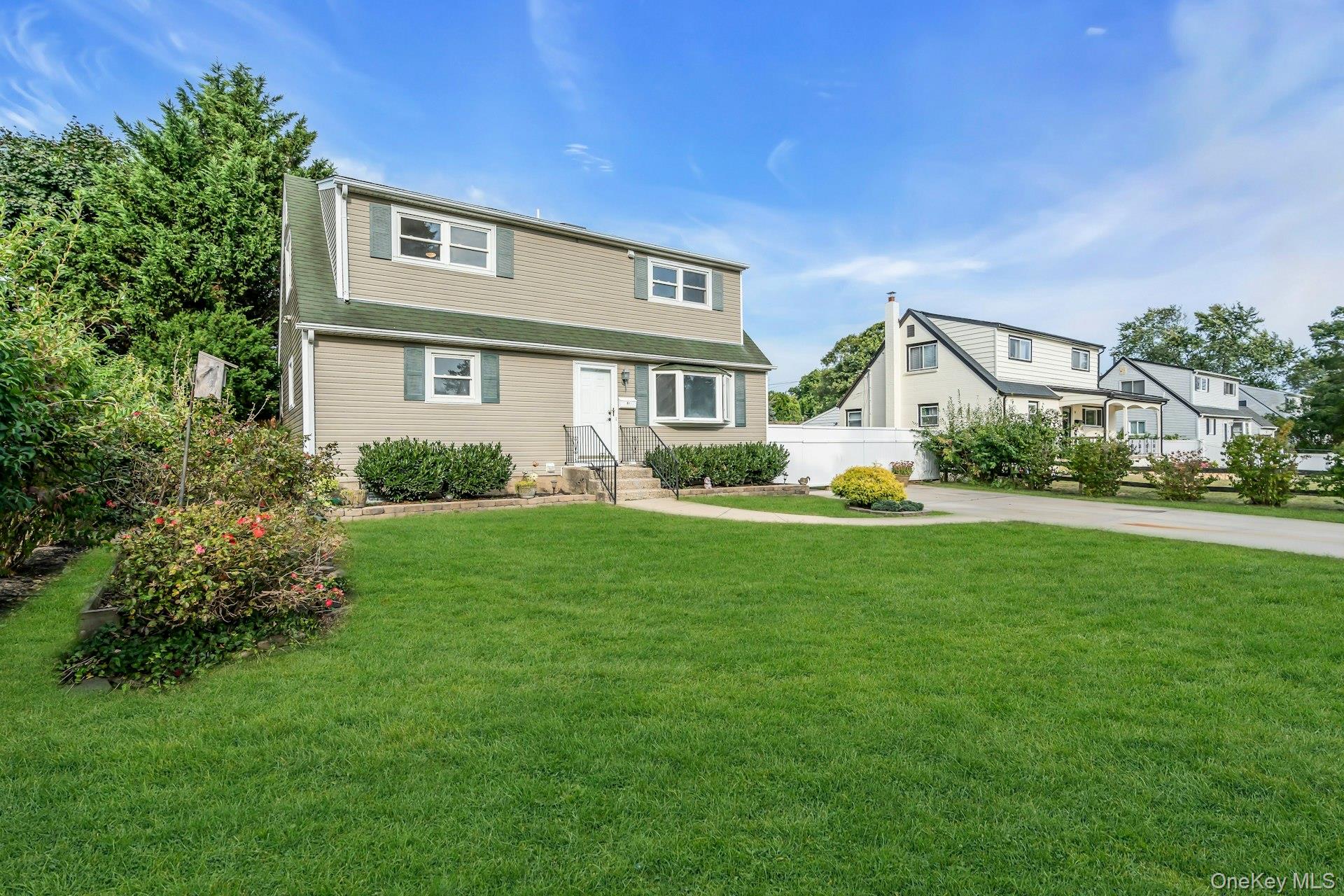 51 Arbor Lane, Centereach, NY 11720