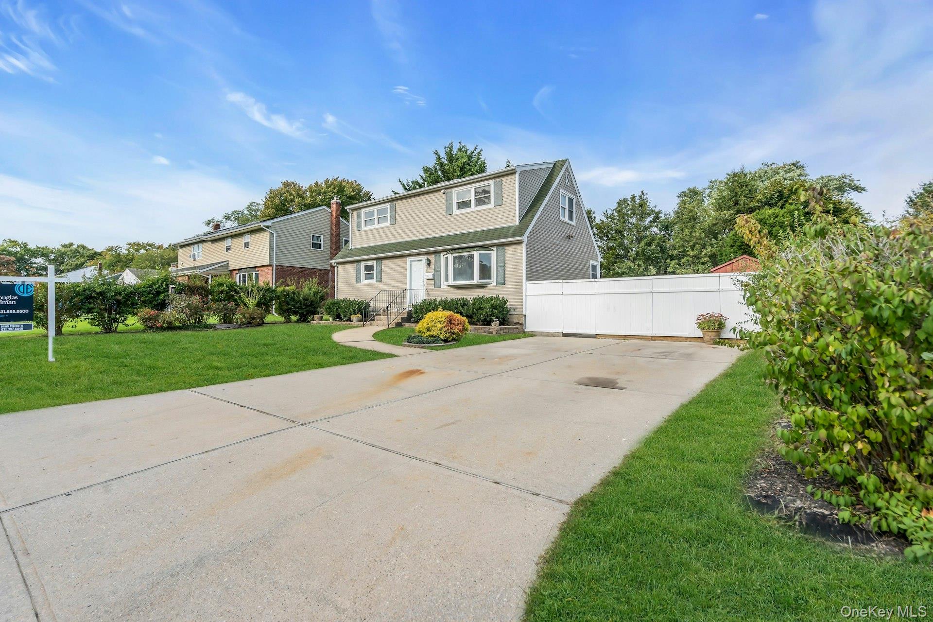 51 Arbor Lane, Centereach, NY 11720