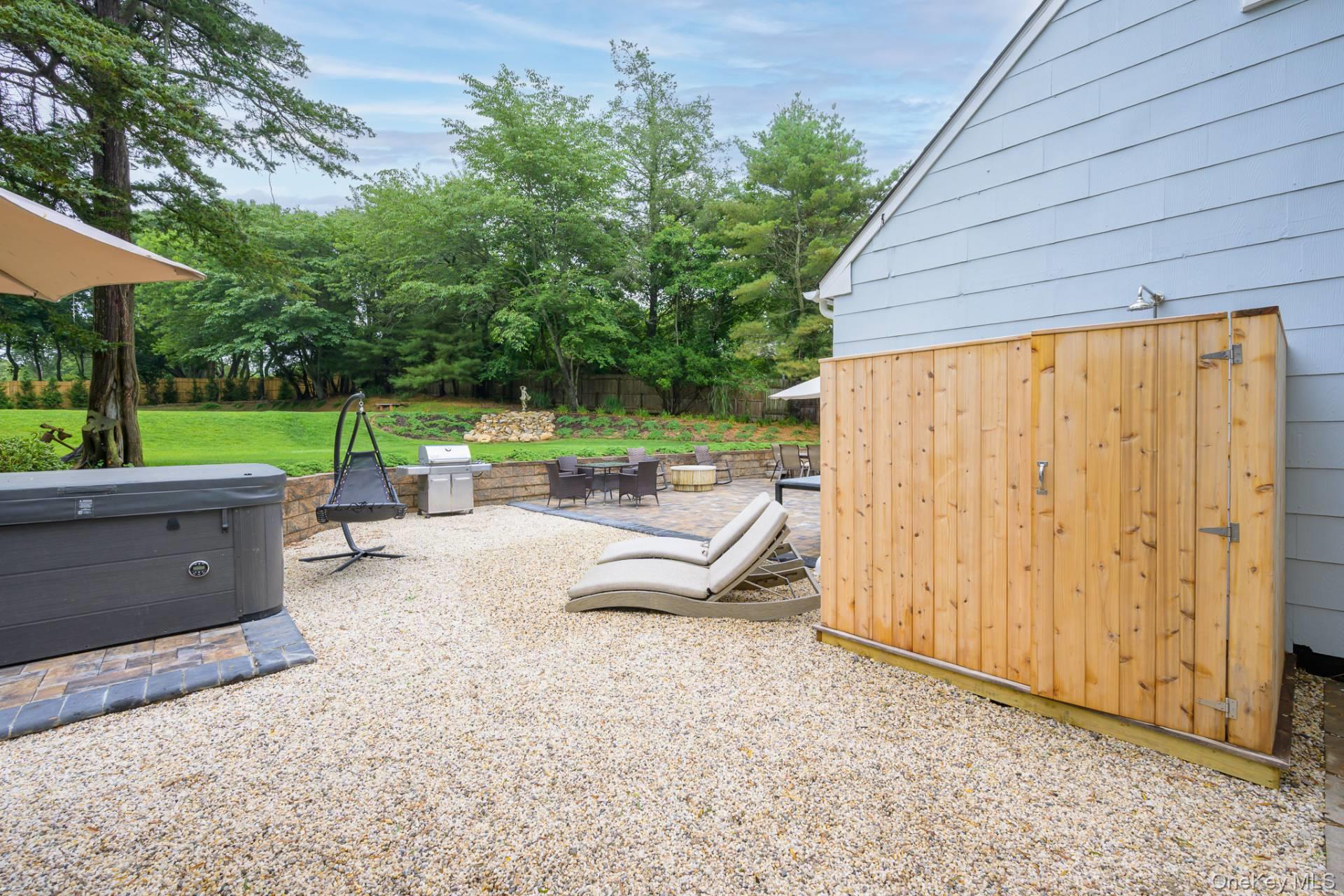 845 County Road 39, Southampton, NY 11968