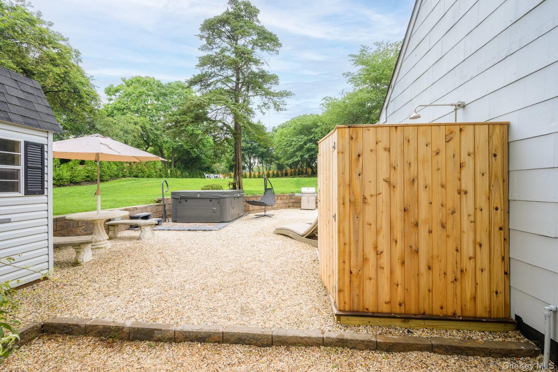 845 County Road 39, Southampton, NY 11968