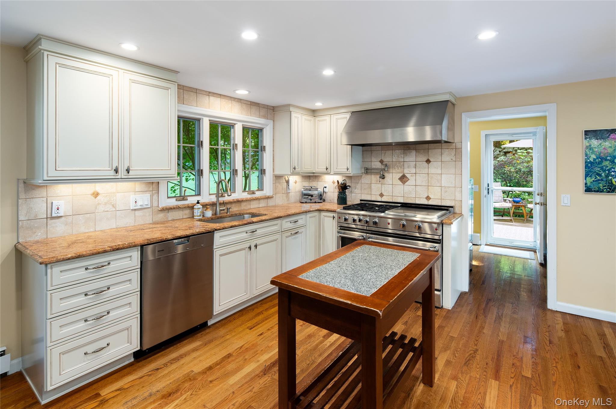 10 Mark Mead Road, Cross River, NY 10518