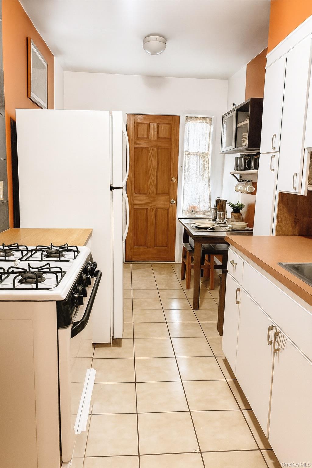 60-45 Woodhaven Blvd, Rego Park, NY 11373