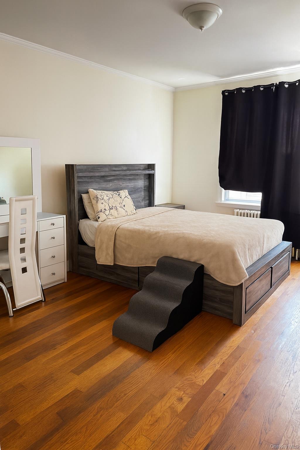 60-45 Woodhaven Blvd, Rego Park, NY 11373