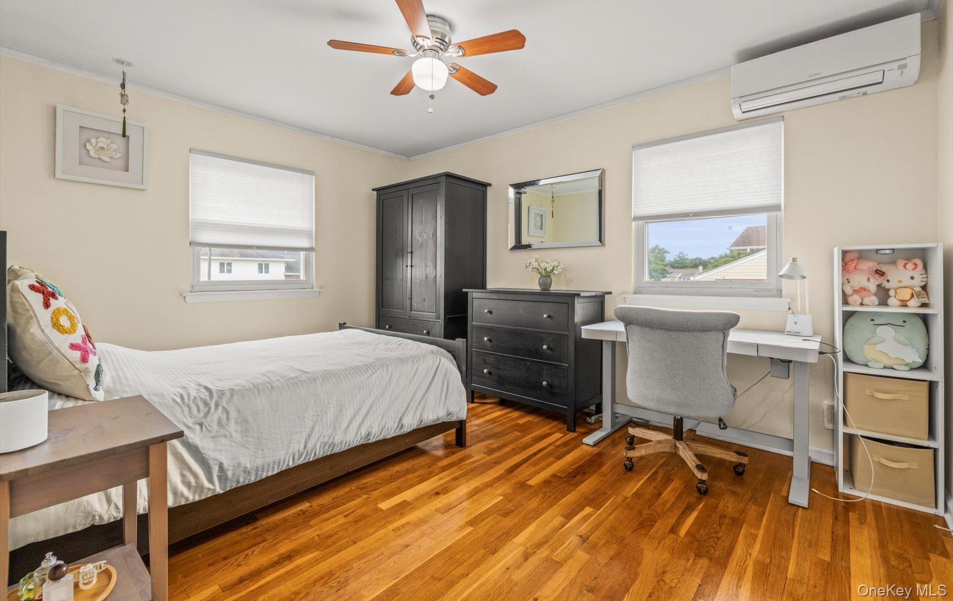 11 Dartmouth Drive, Plainview, NY 11803