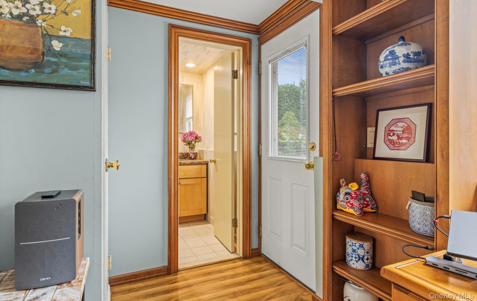 11 Dartmouth Drive, Plainview, NY 11803