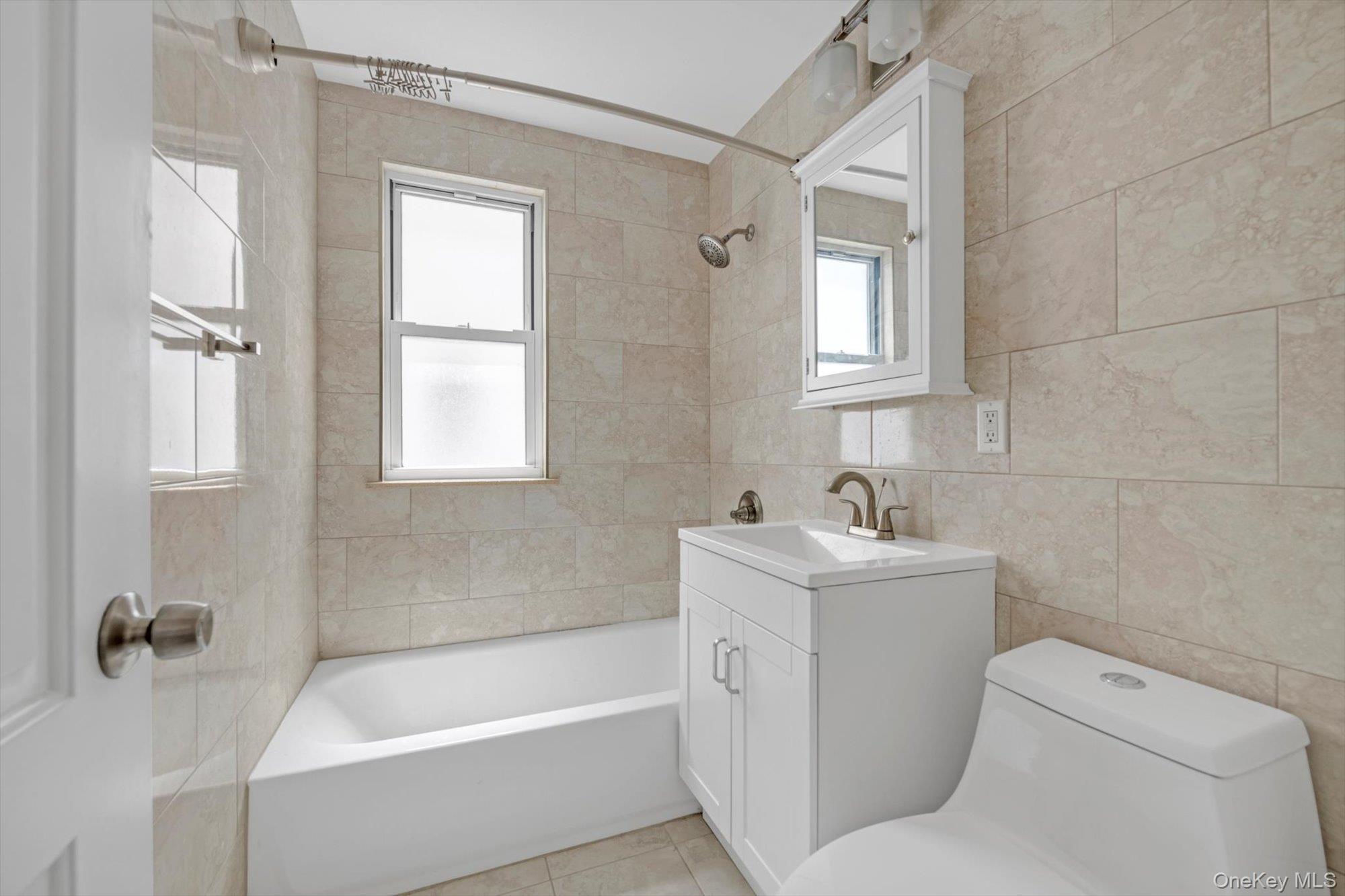 2825 46th Street, Astoria, NY 11103