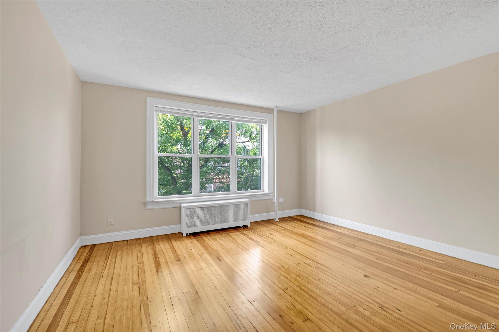 2825 46th Street, Astoria, NY 11103