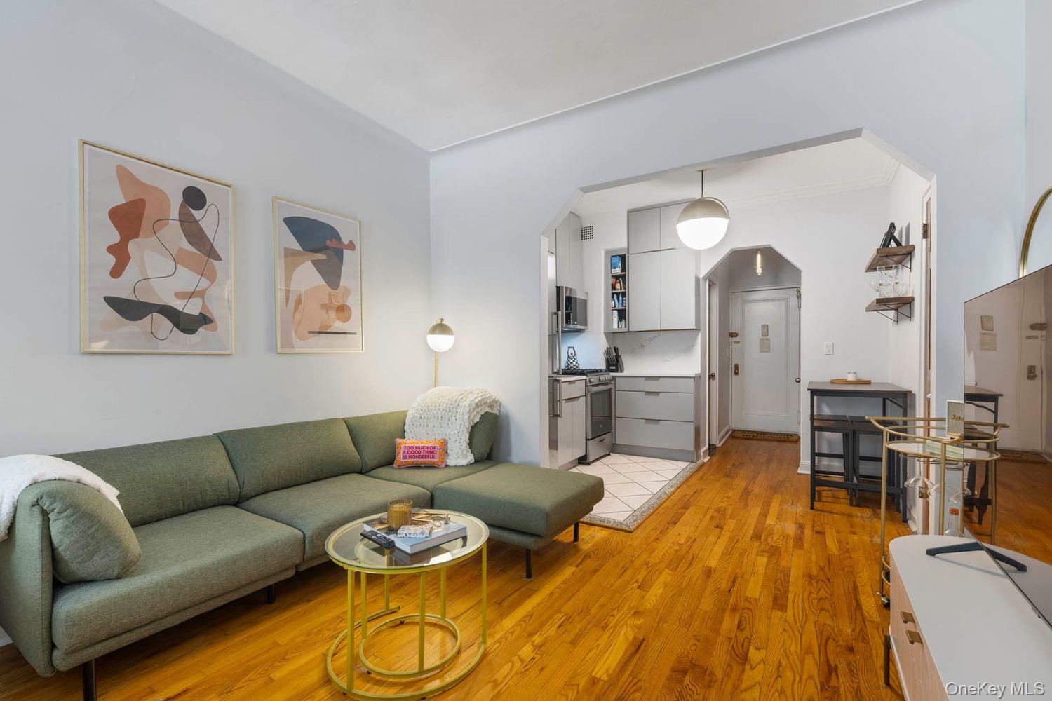 242 E 87th Street # 2B, New York (Manhattan), NY 10128