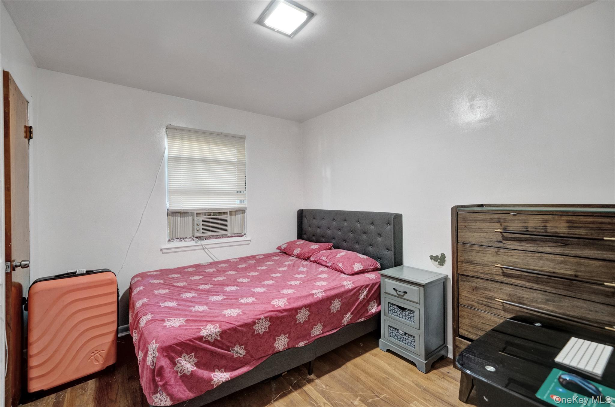 9 Melville rd N, Huntington Station, NY 11746