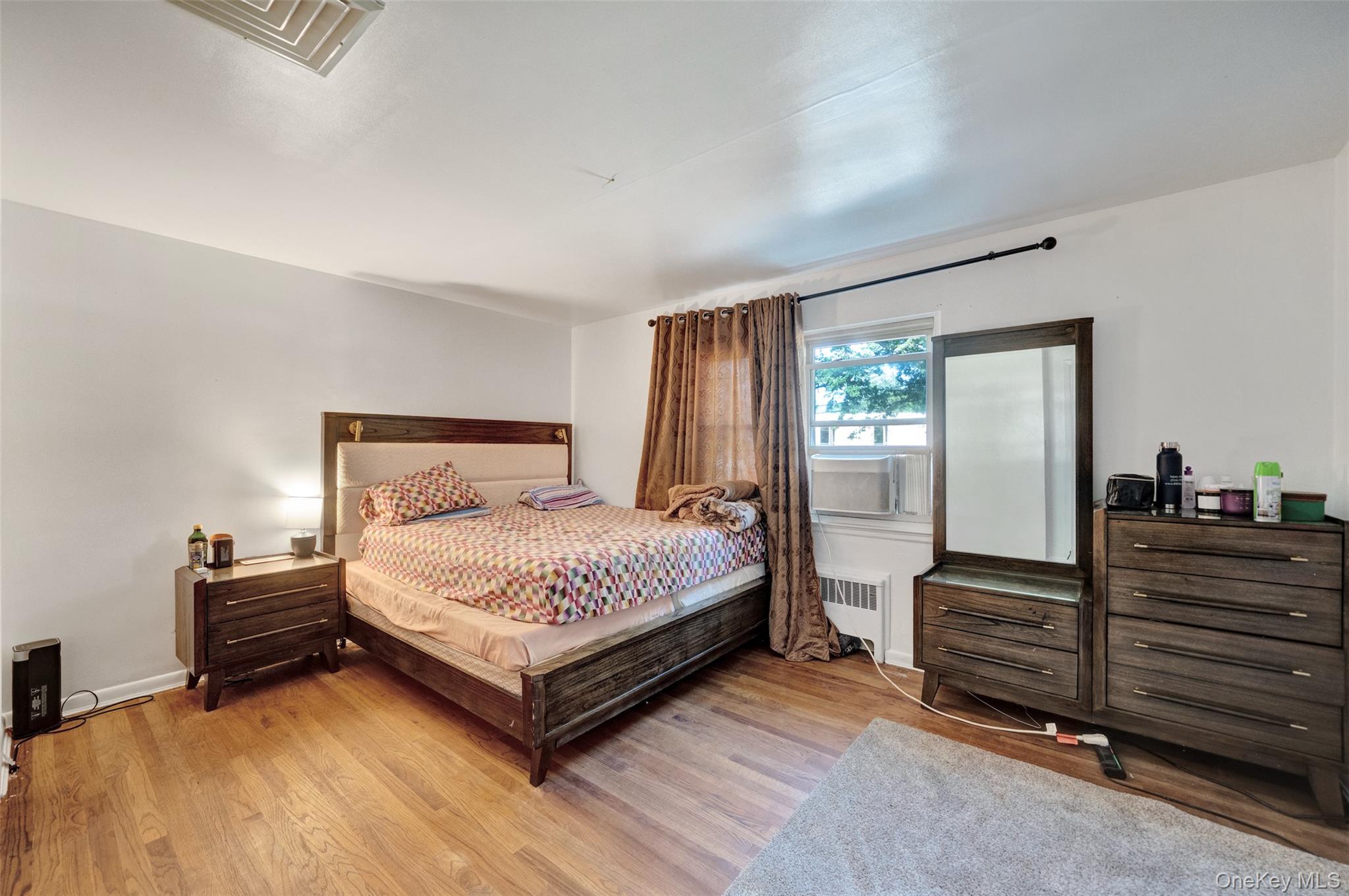 9 Melville rd N, Huntington Station, NY 11746