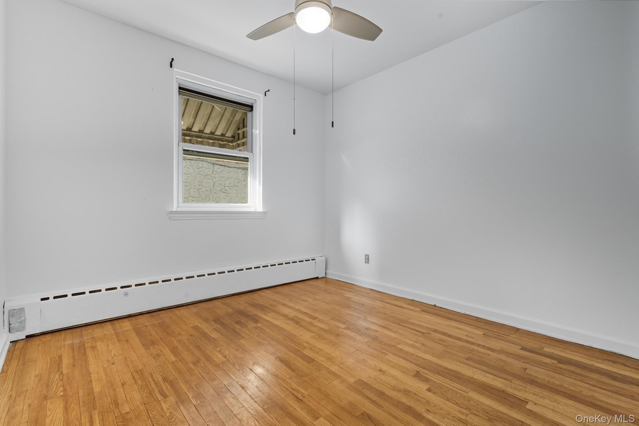 1049 Huntington Avenue, Bronx, NY 10465