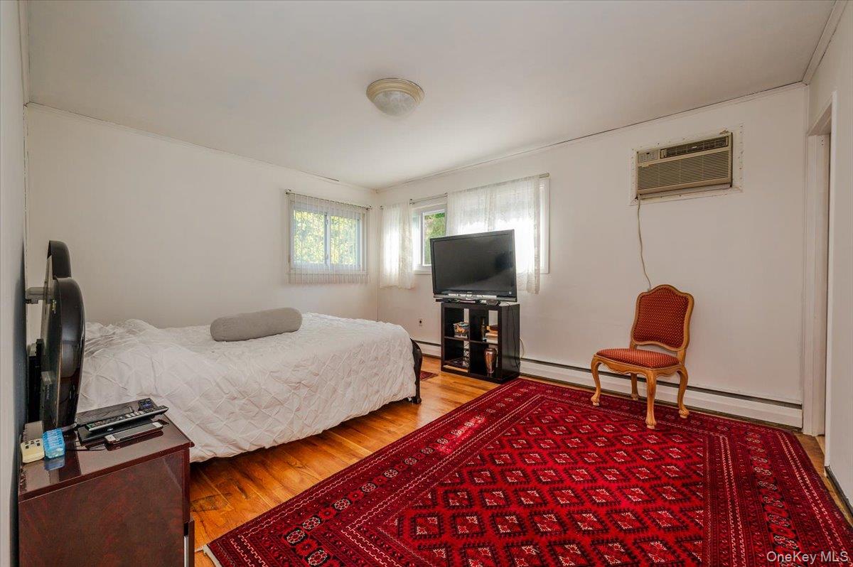 79 E Deer Park Road, Dix Hills, NY 11746