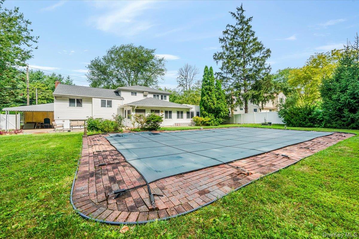 79 E Deer Park Road, Dix Hills, NY 11746