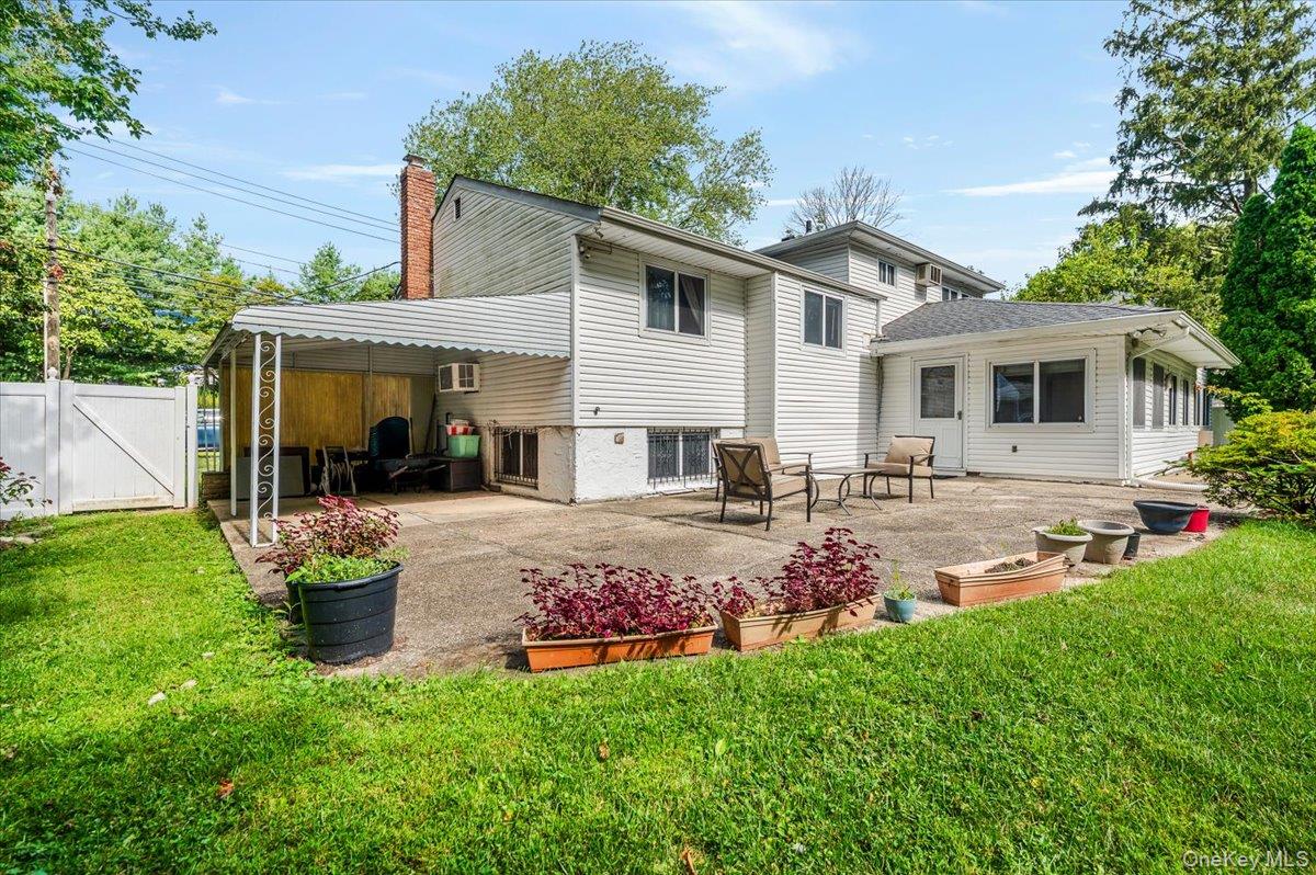 79 E Deer Park Road, Dix Hills, NY 11746