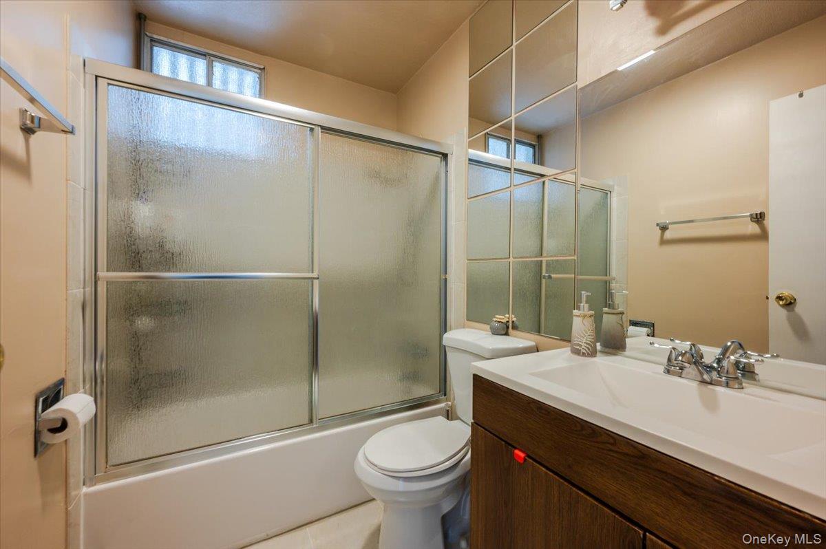 79 E Deer Park Road, Dix Hills, NY 11746