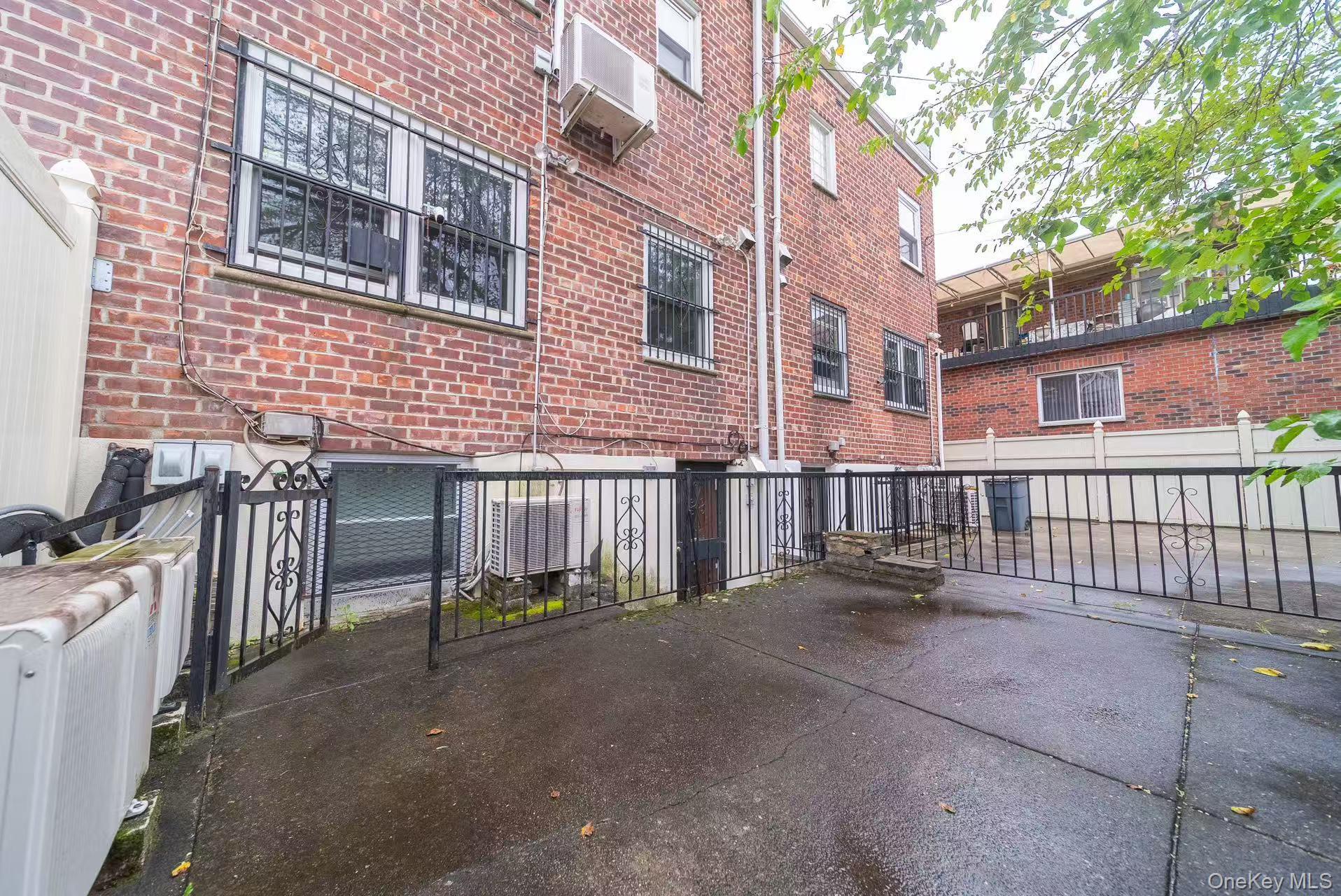 166-61 17th Road, Whitestone, NY 11357