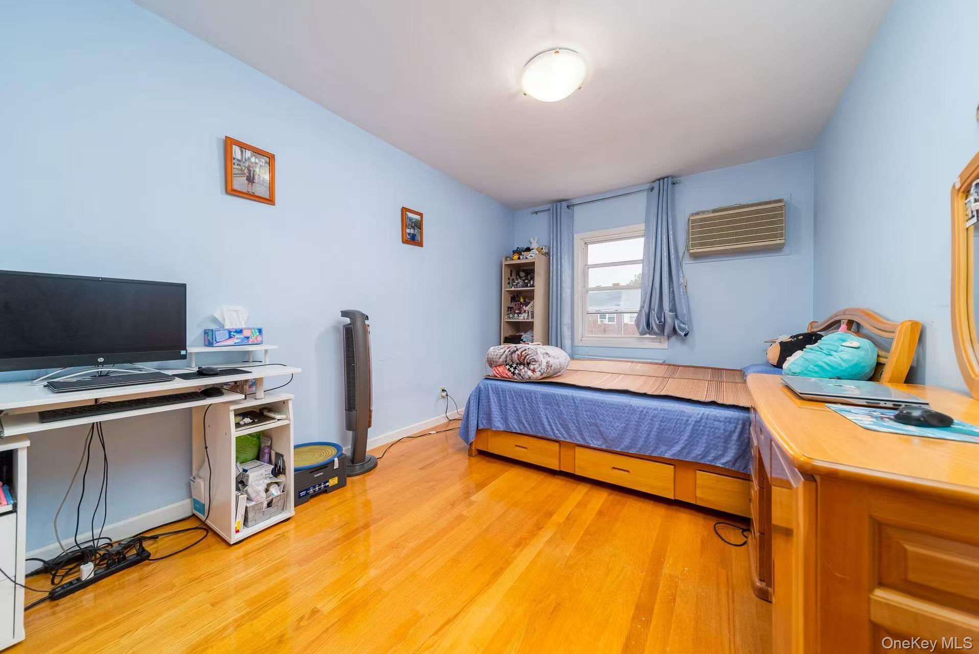 166-61 17th Road, Whitestone, NY 11357