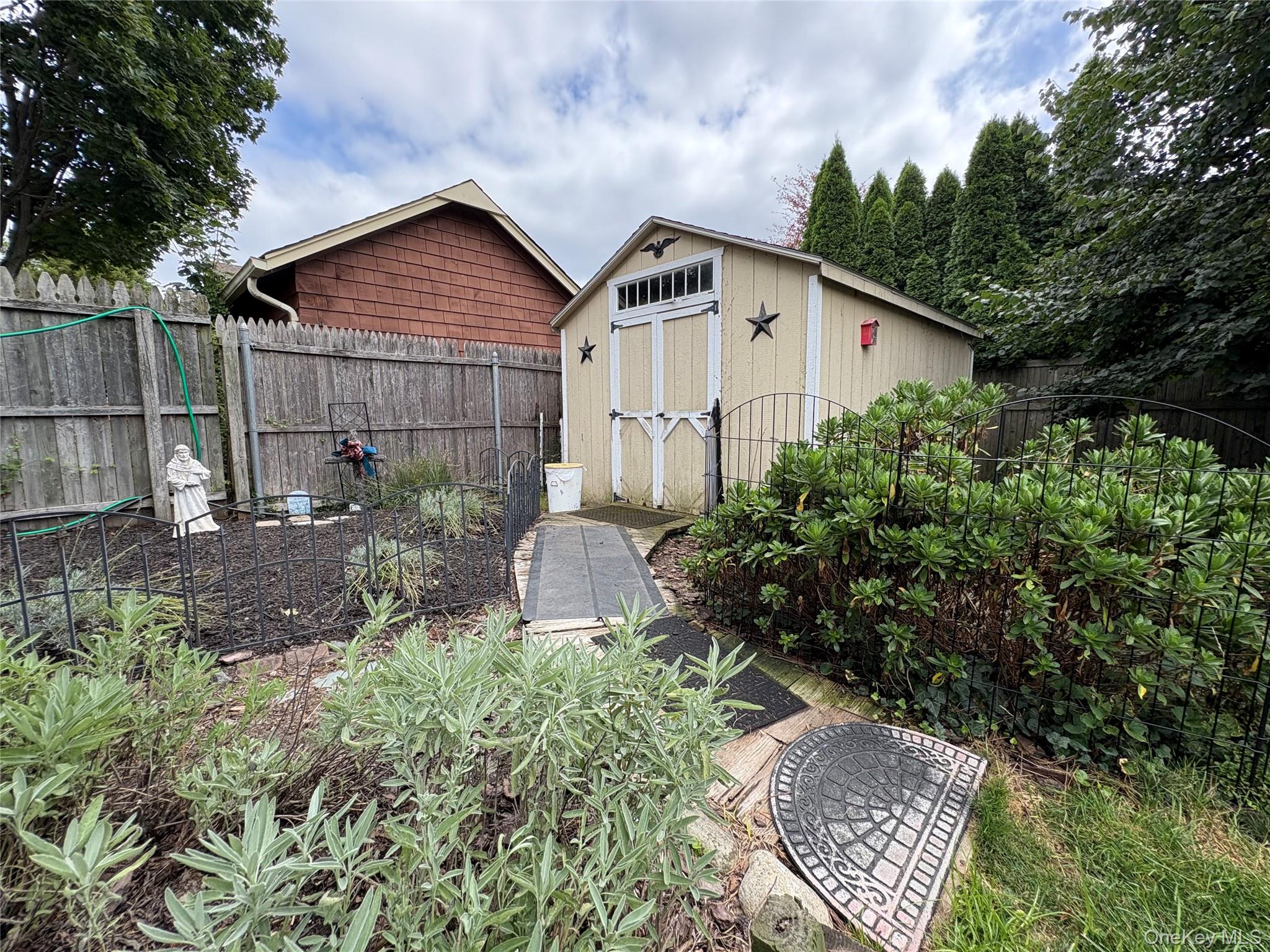 17 Somerset Avenue, East Islip, NY 11730