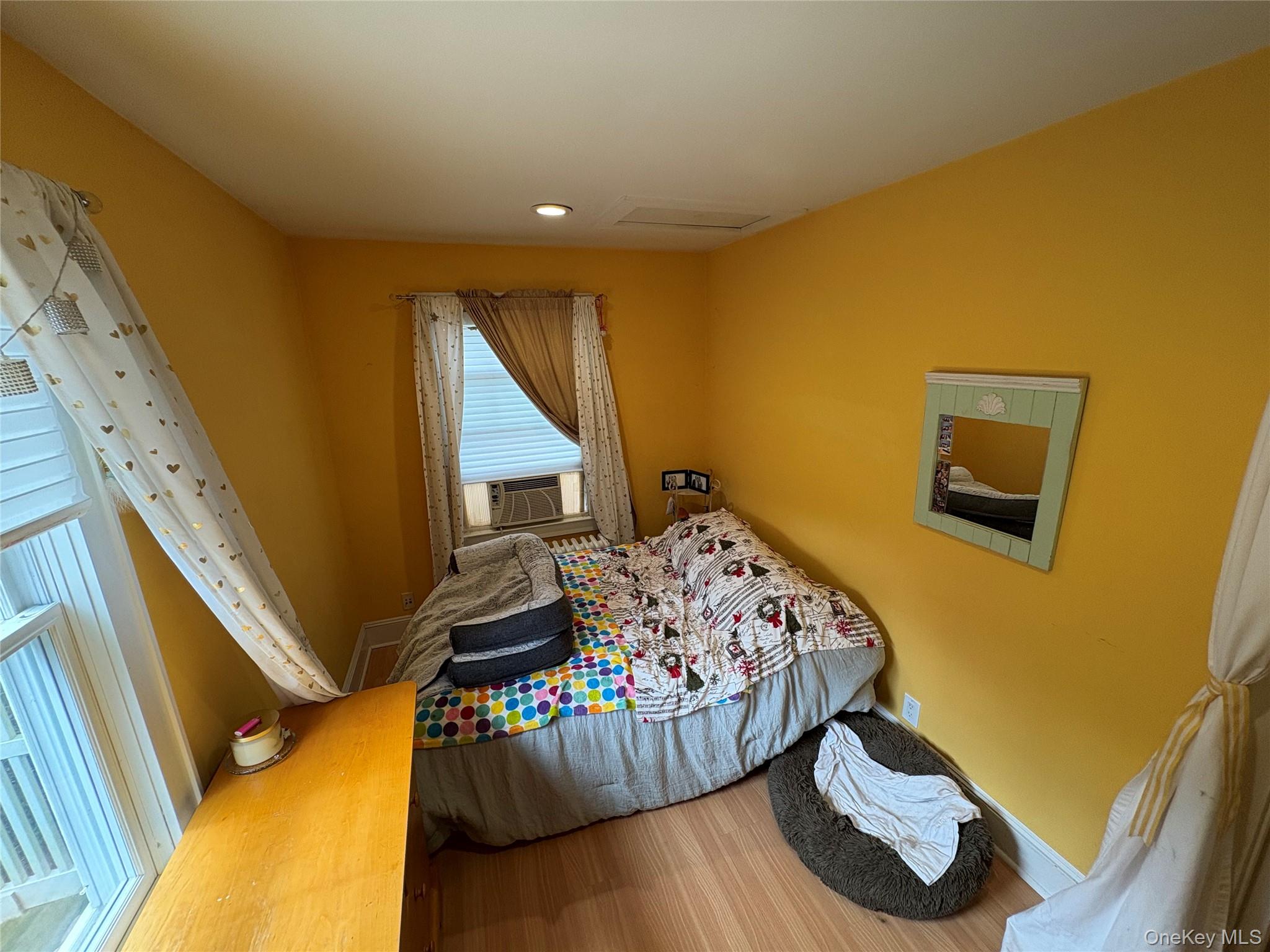 17 Somerset Avenue, East Islip, NY 11730