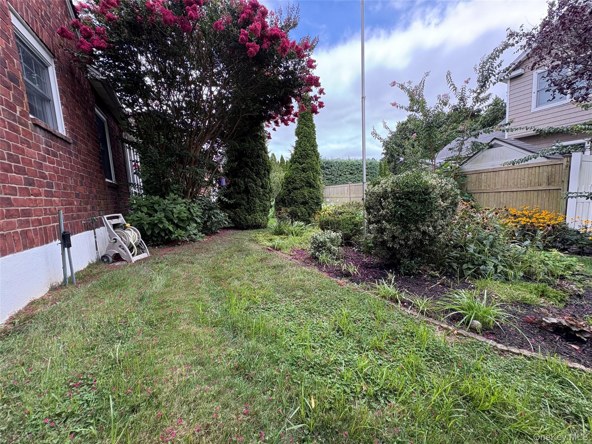 17 Somerset Avenue, East Islip, NY 11730