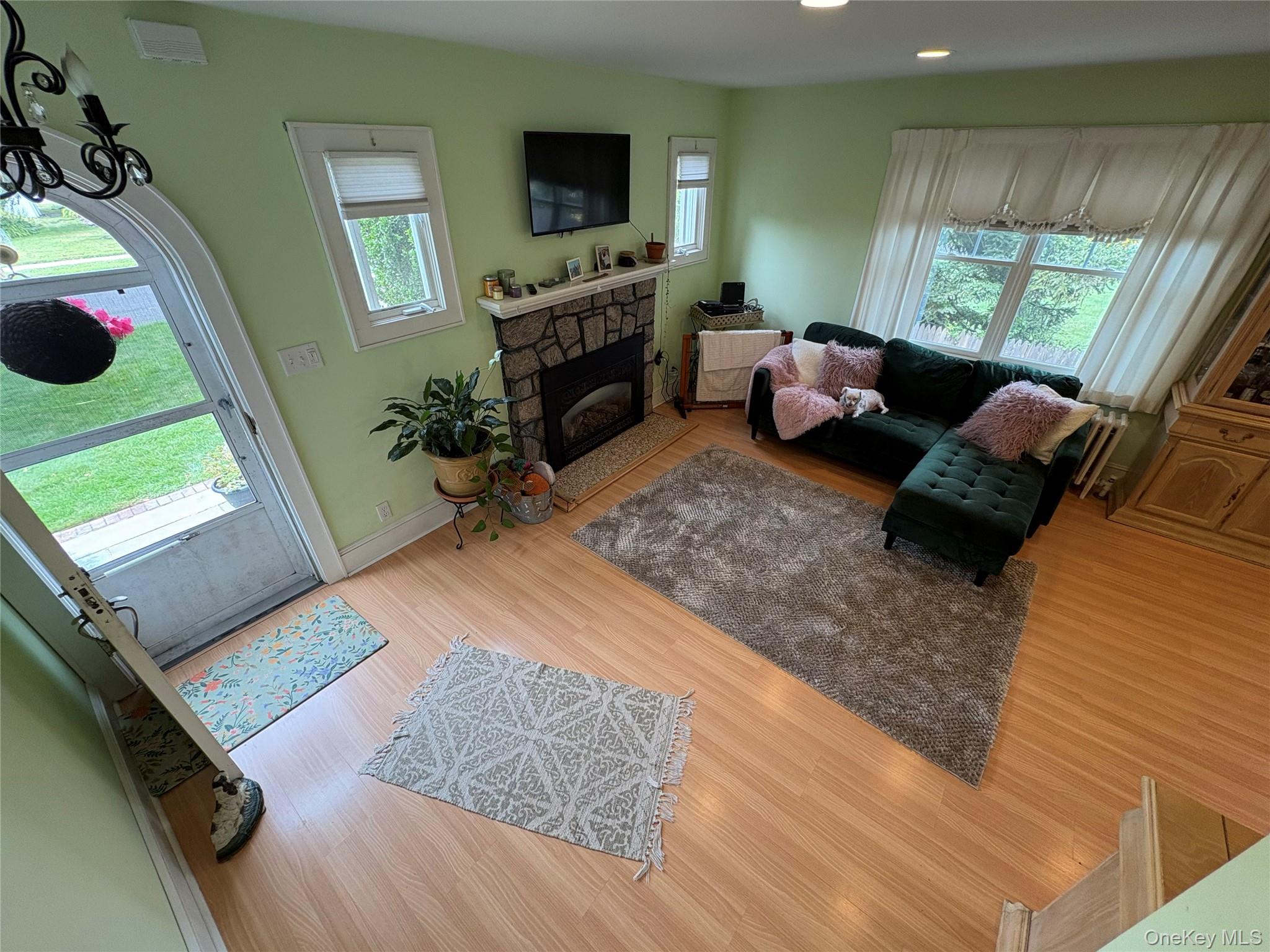 17 Somerset Avenue, East Islip, NY 11730