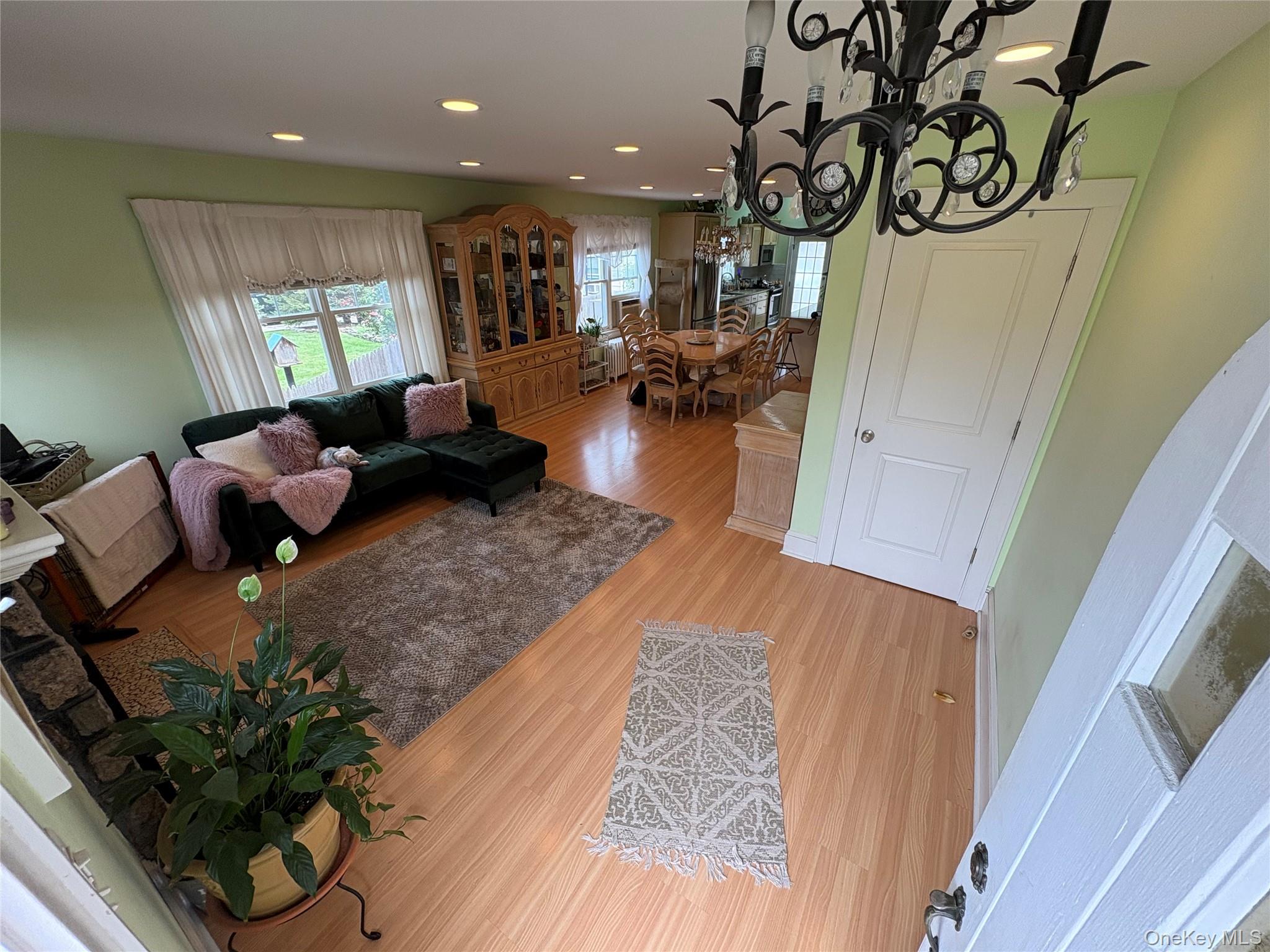 17 Somerset Avenue, East Islip, NY 11730