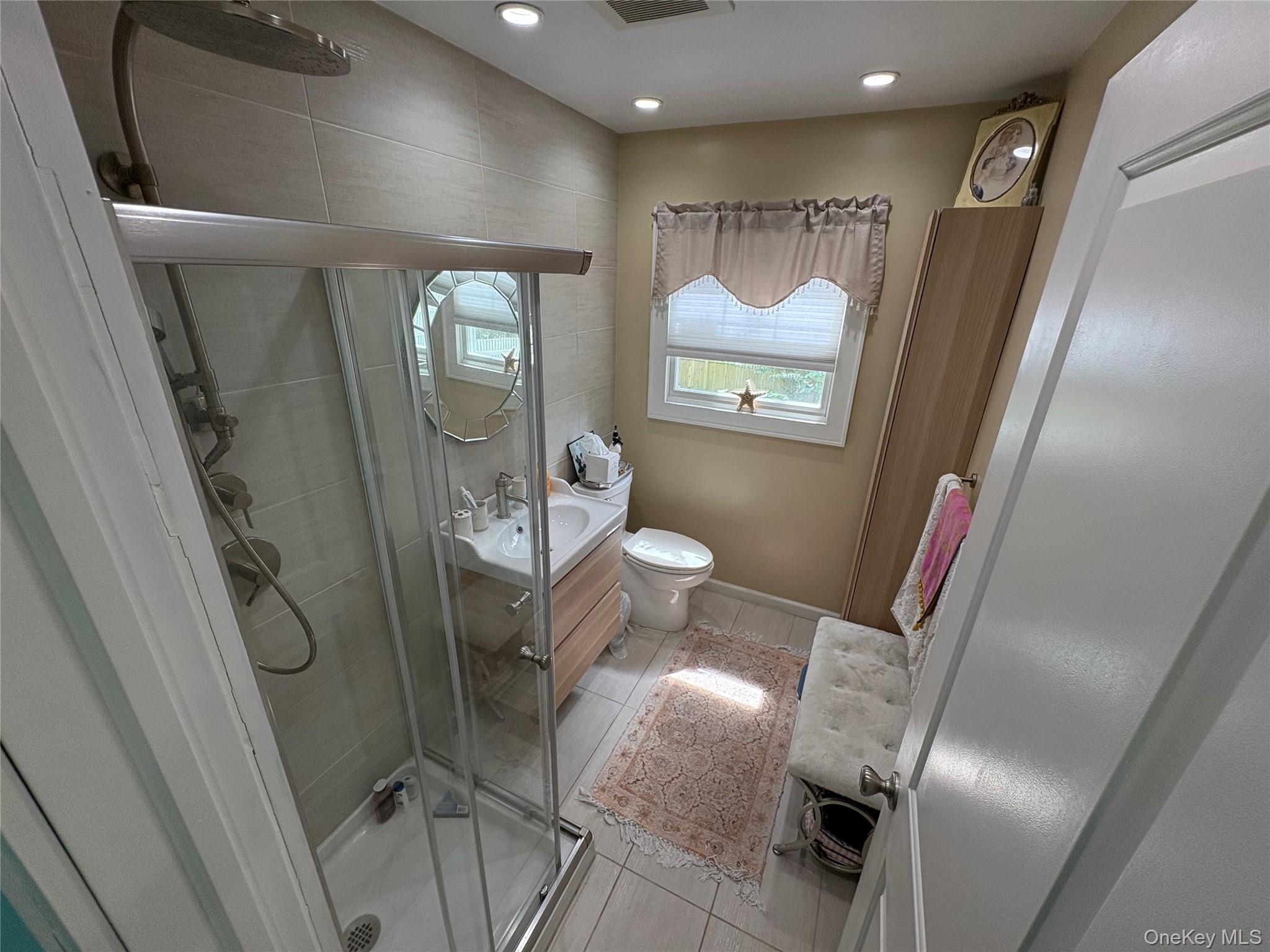 17 Somerset Avenue, East Islip, NY 11730