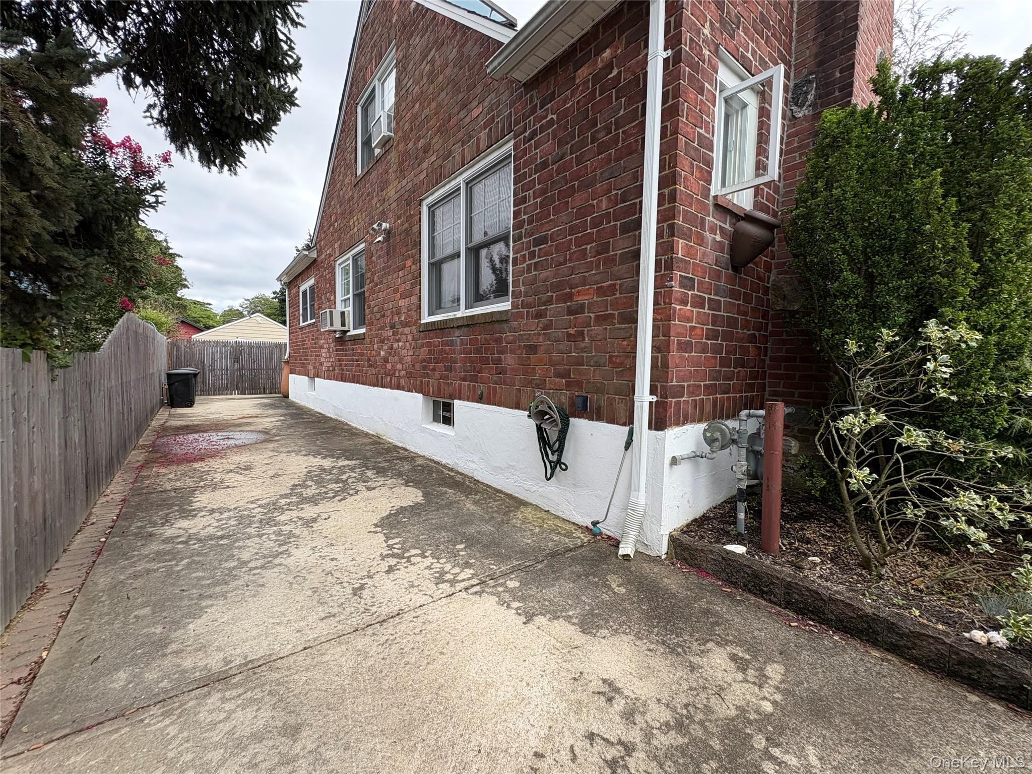 17 Somerset Avenue, East Islip, NY 11730