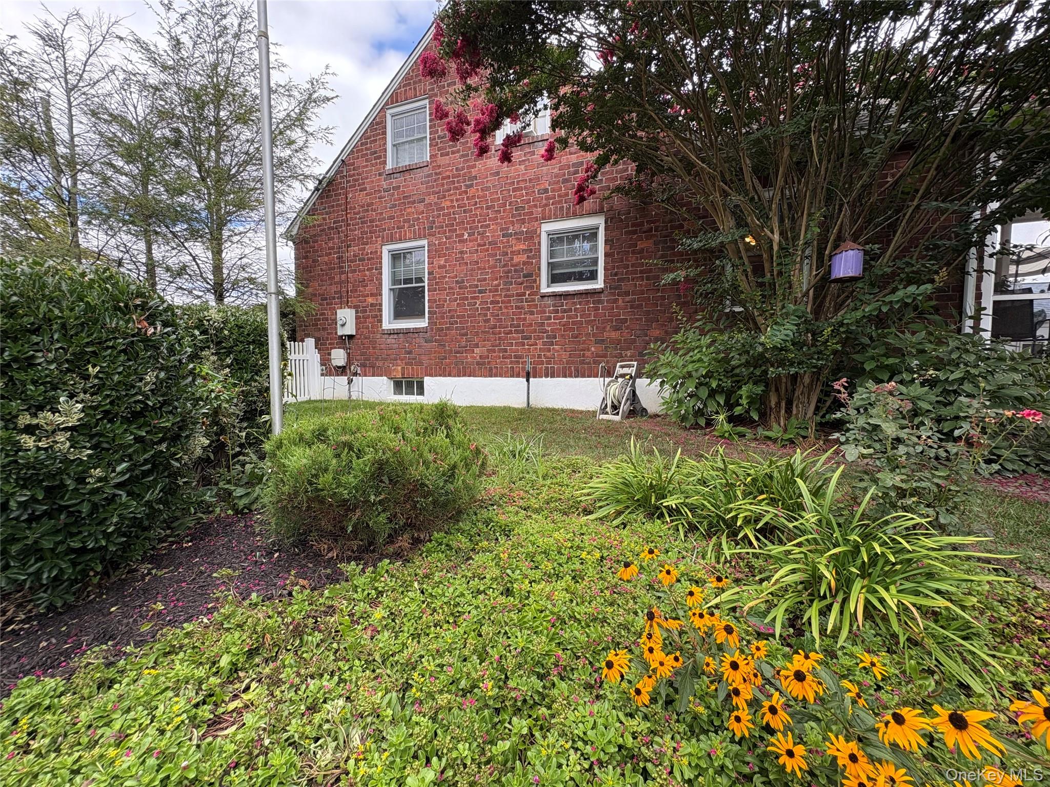 17 Somerset Avenue, East Islip, NY 11730