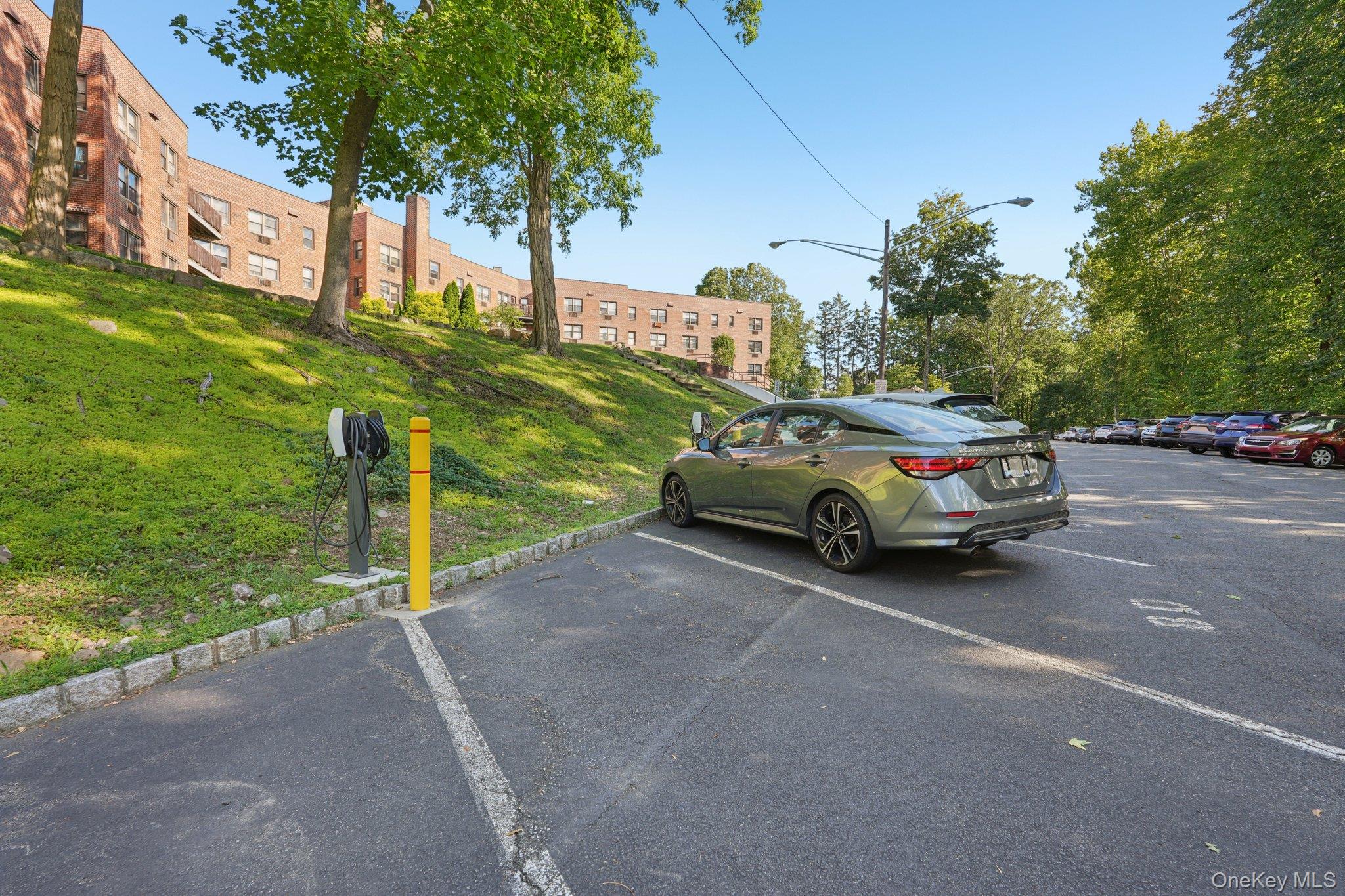 5 Oakdale Manor # L17, Suffern, NY 10901