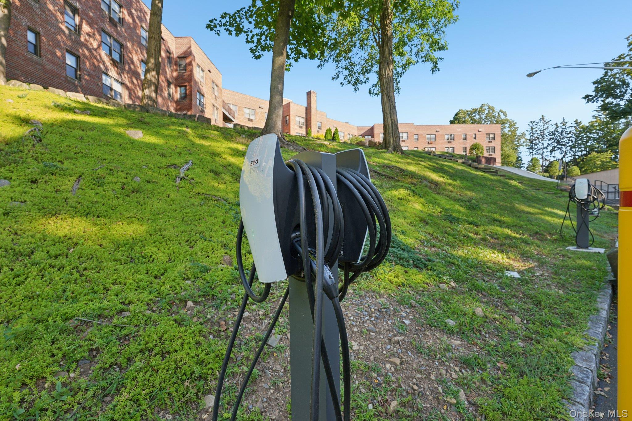 5 Oakdale Manor # L17, Suffern, NY 10901