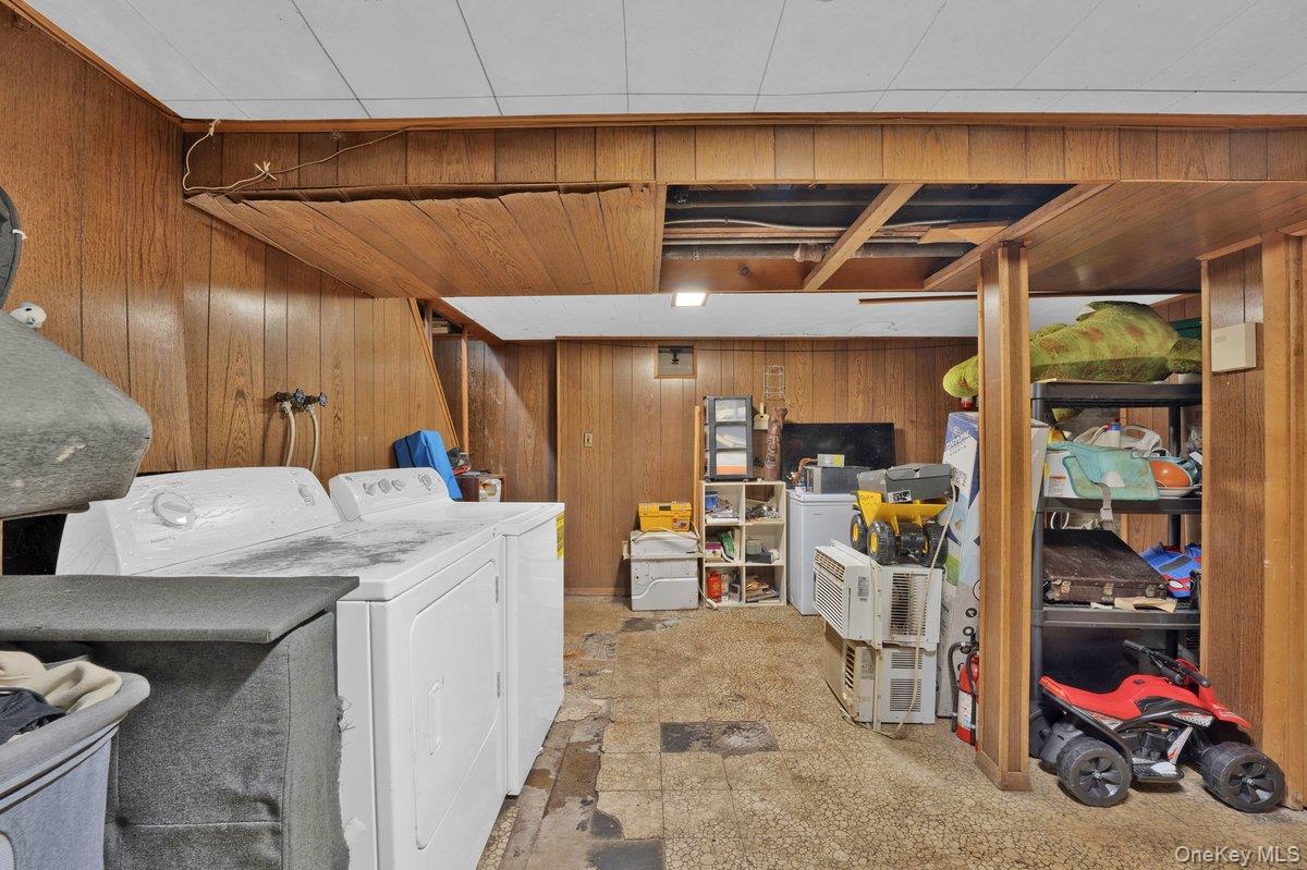 692 Beck Street, Hempstead, NY 11553