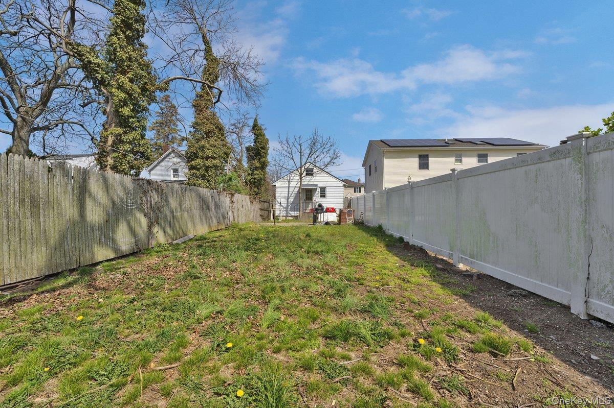 692 Beck Street, Hempstead, NY 11553