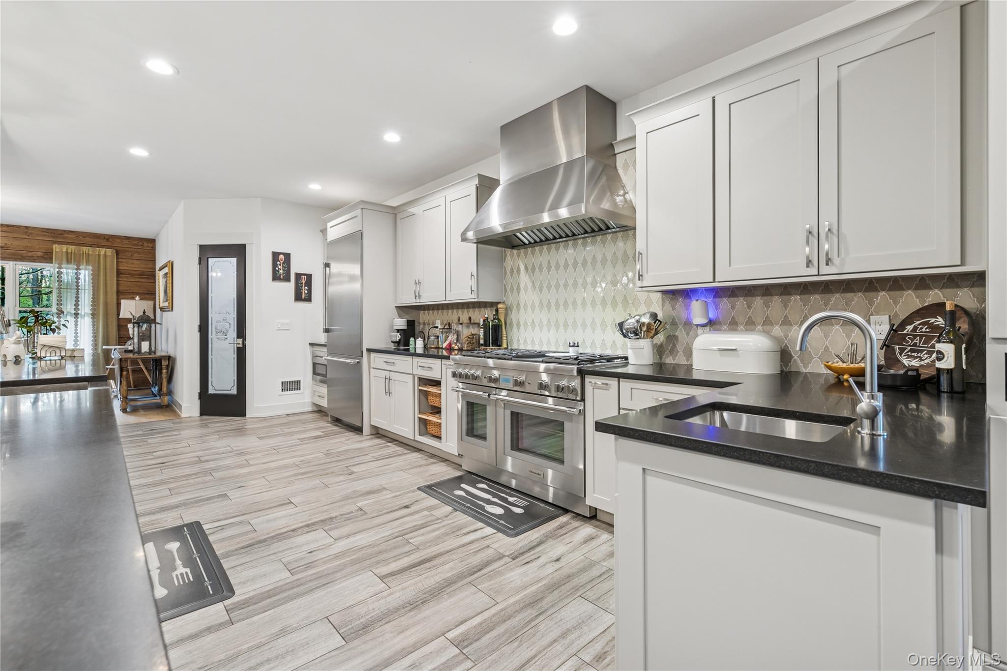 20 Jonah Road, Miller Place, NY 11764