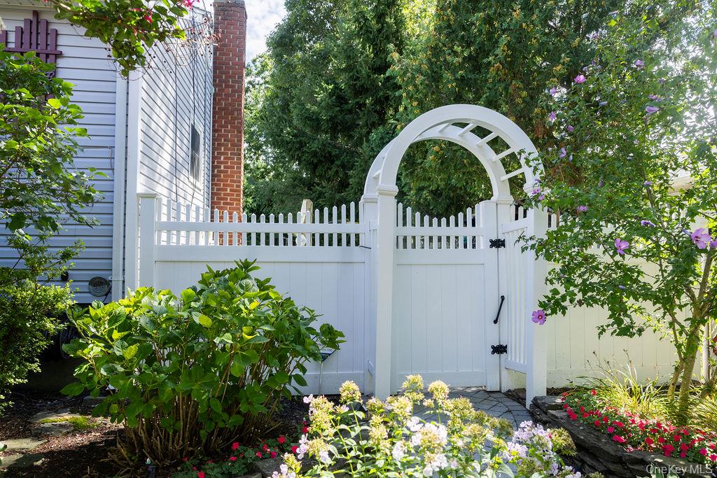 1 Dillon Avenue, Port Jefferson Station, NY 11776