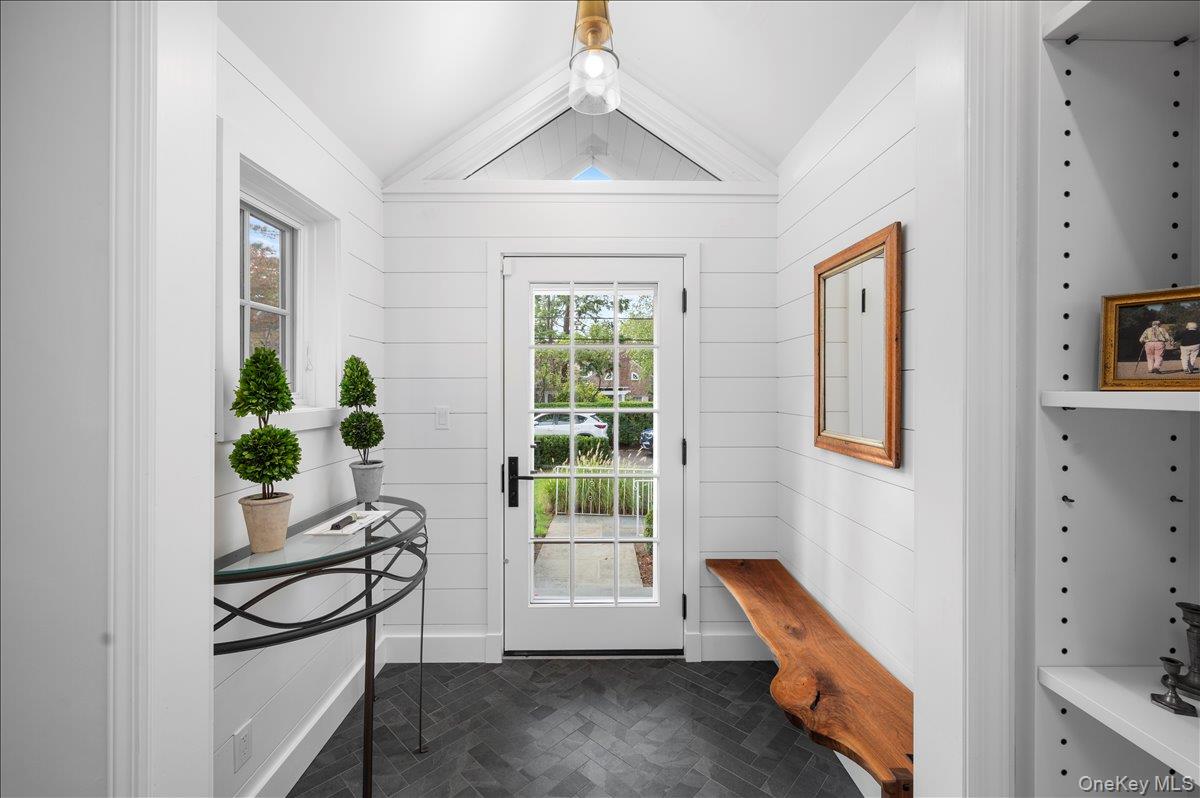 33 Pryer Lane, Larchmont, NY 10538