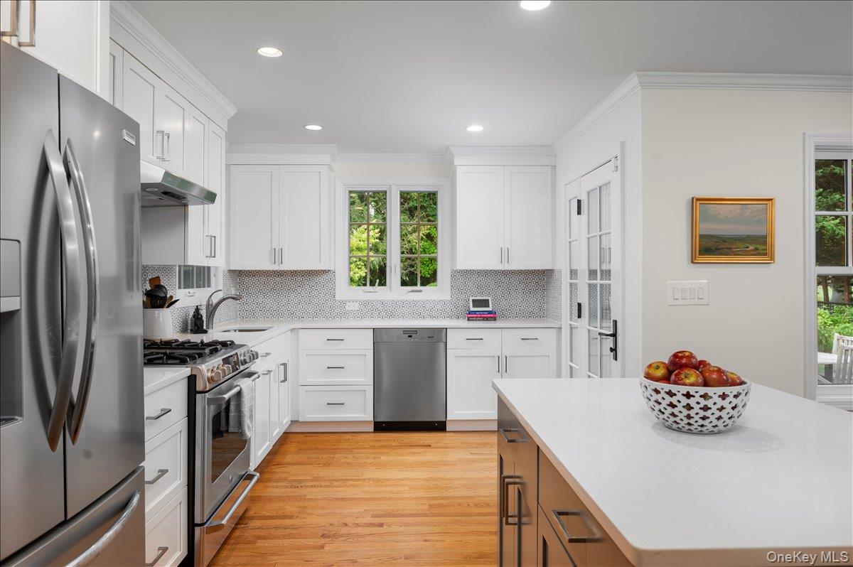 33 Pryer Lane, Larchmont, NY 10538