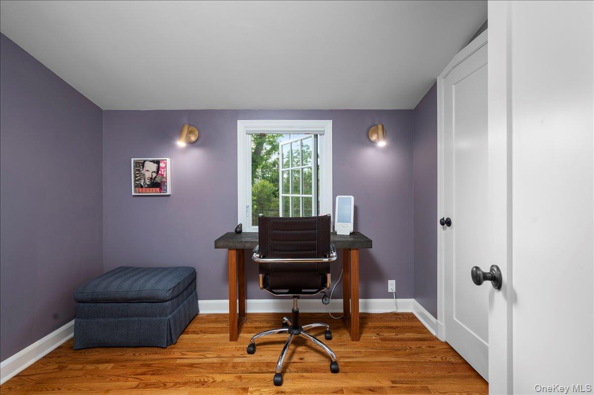 33 Pryer Lane, Larchmont, NY 10538