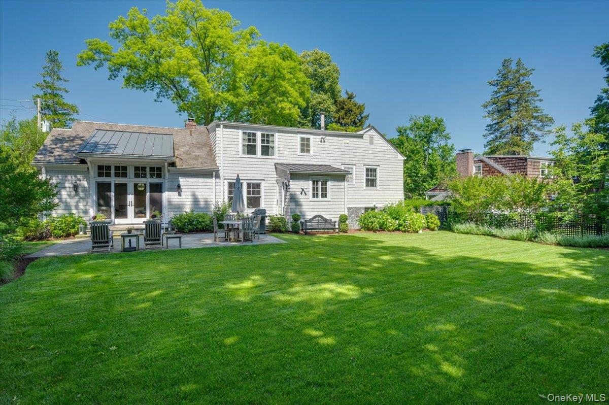 33 Pryer Lane, Larchmont, NY 10538