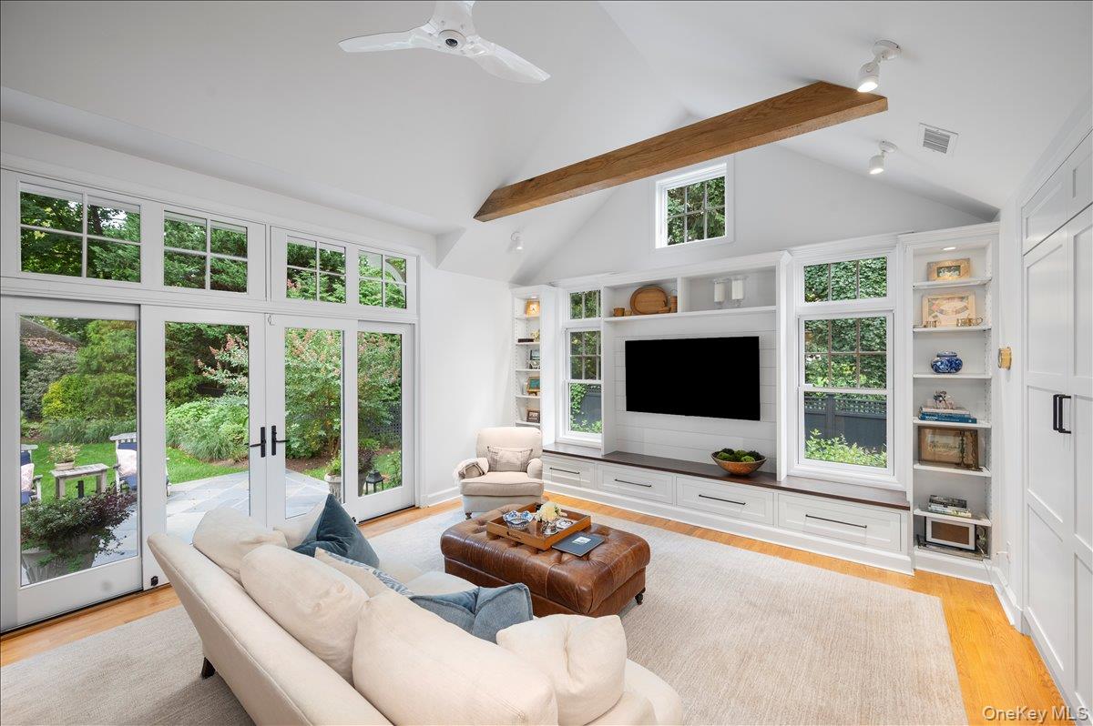 33 Pryer Lane, Larchmont, NY 10538