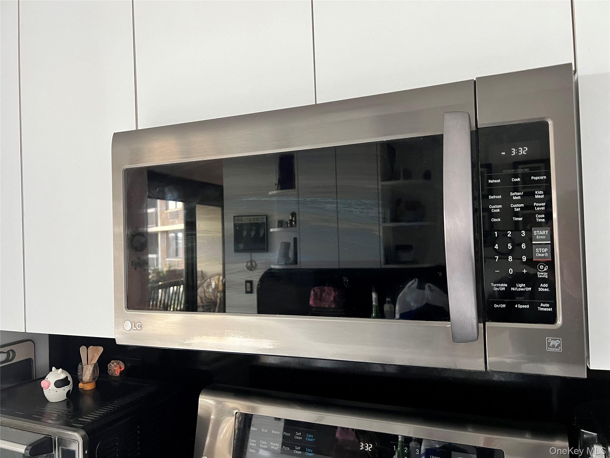 2 Bay Club Drive # 3H, Bayside, NY 11360