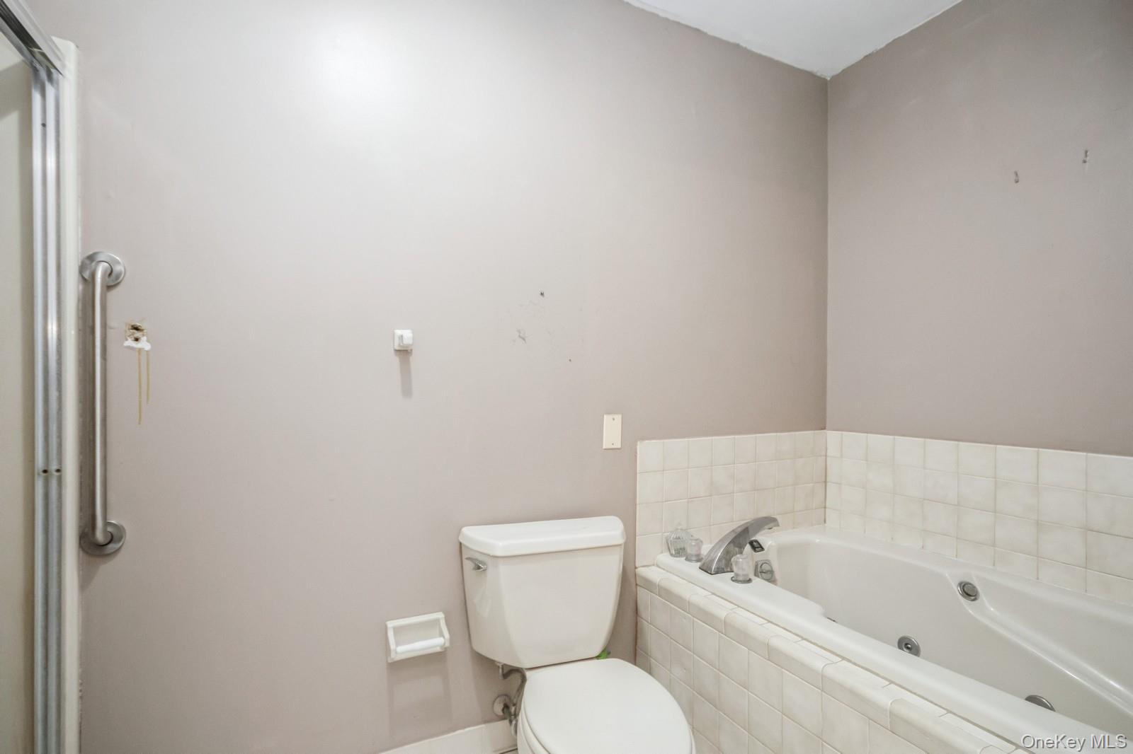 120 Pinebrook Drive, Hyde Park, NY 12538